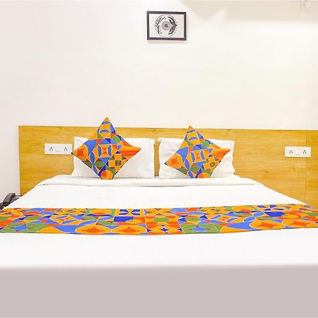 פונה Fabhotel Saffron Inn I - Nr Darshan Museum מראה חיצוני תמונה