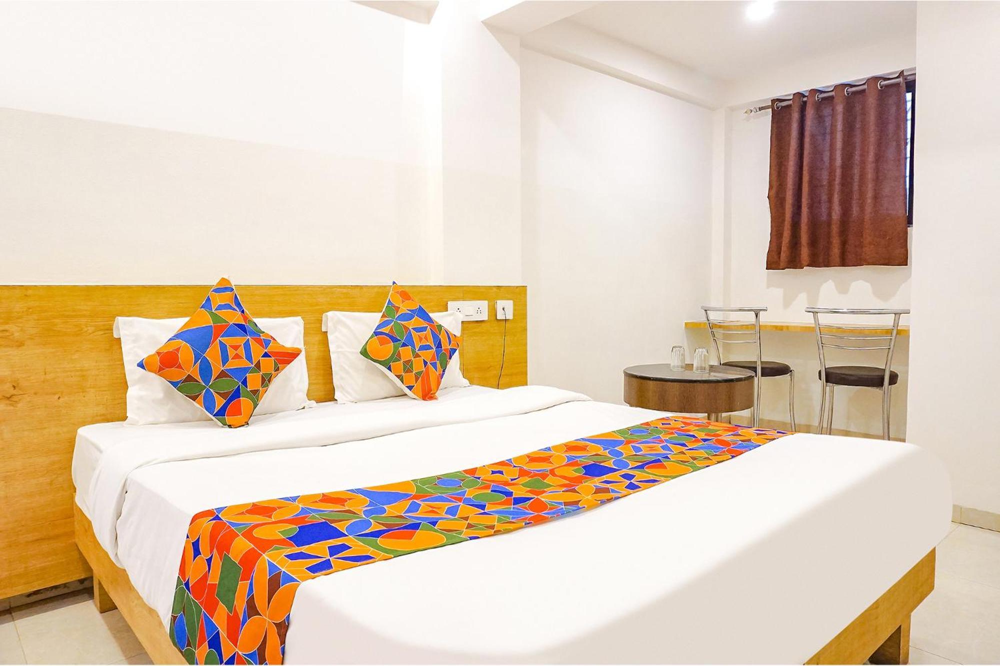 פונה Fabhotel Saffron Inn I - Nr Darshan Museum מראה חיצוני תמונה