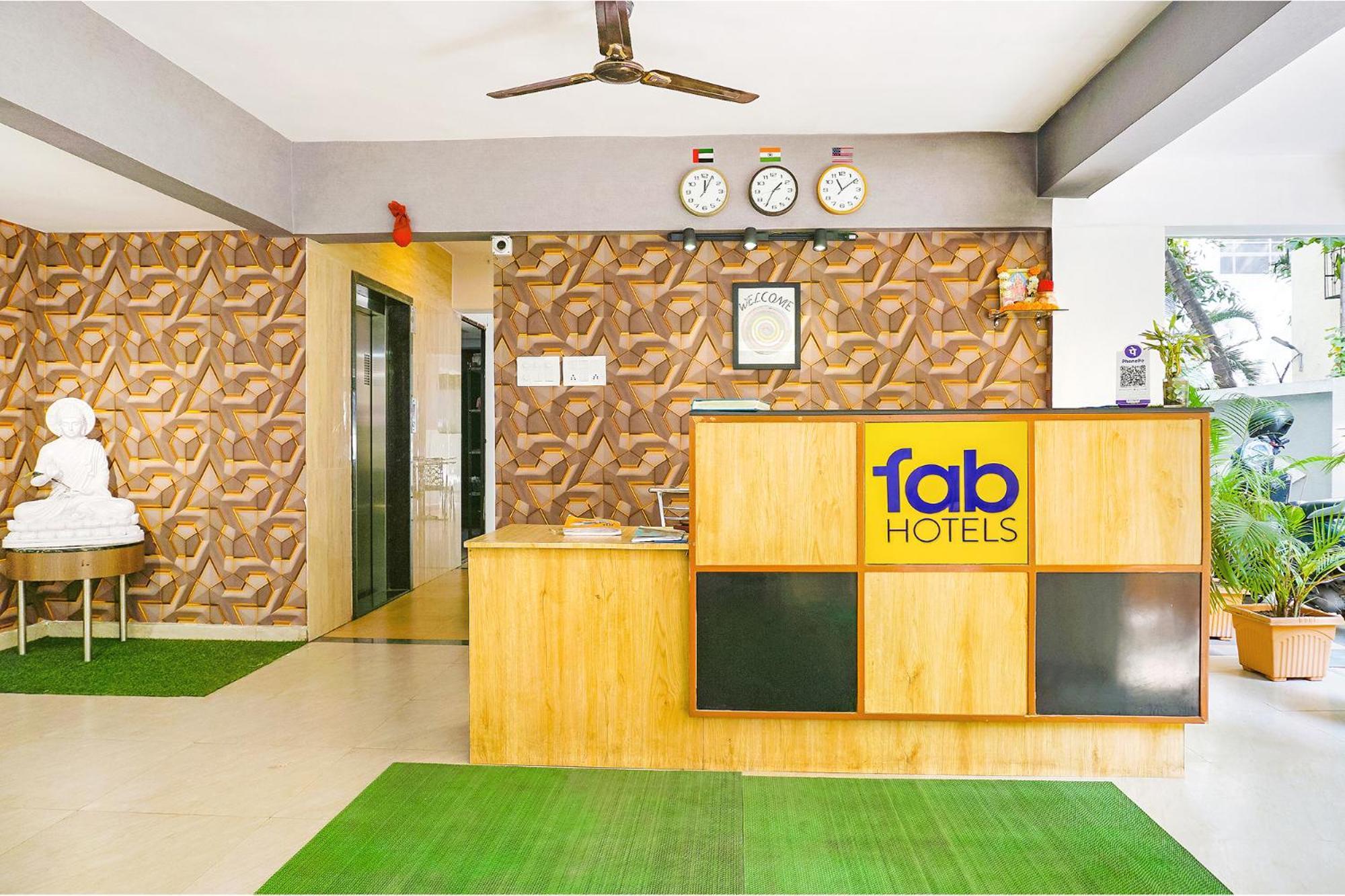 פונה Fabhotel Saffron Inn I - Nr Darshan Museum מראה חיצוני תמונה