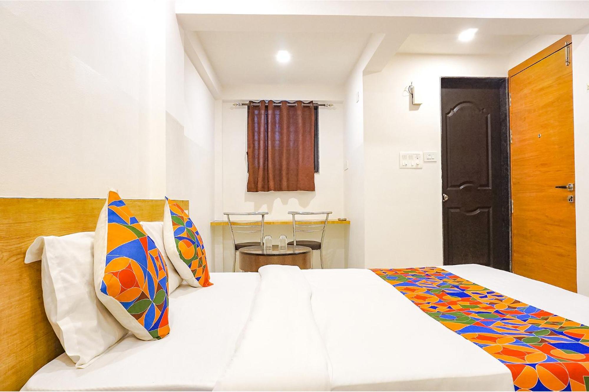 פונה Fabhotel Saffron Inn I - Nr Darshan Museum מראה חיצוני תמונה