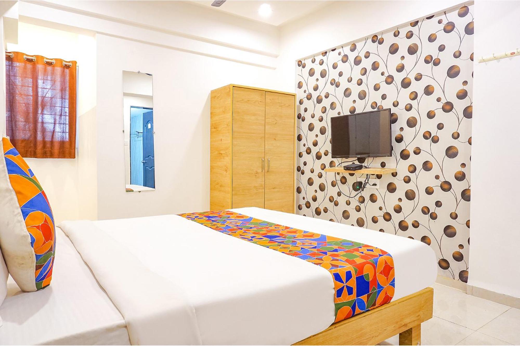 פונה Fabhotel Saffron Inn I - Nr Darshan Museum מראה חיצוני תמונה