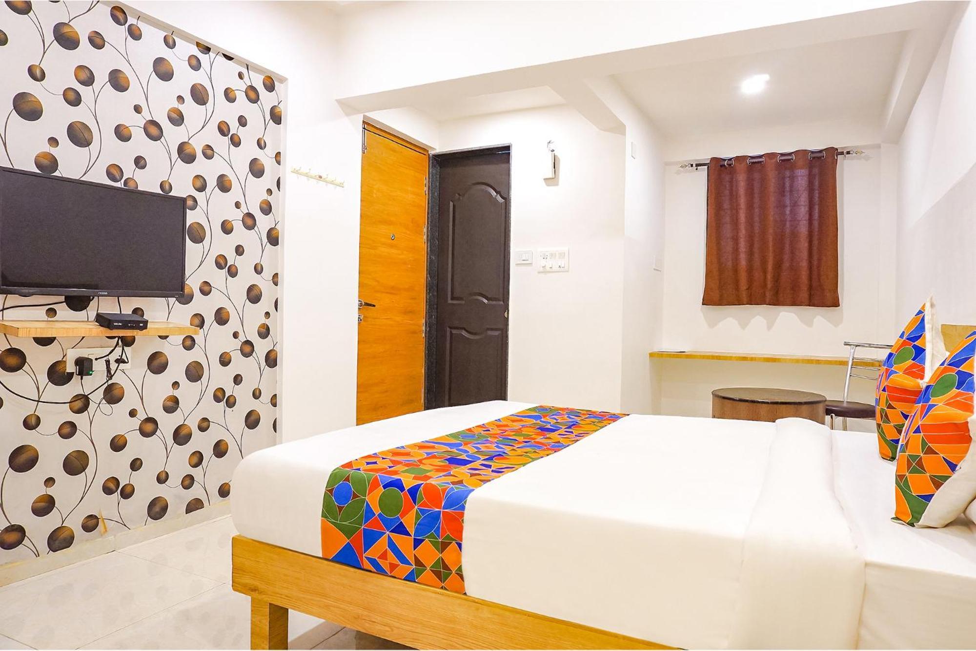 פונה Fabhotel Saffron Inn I - Nr Darshan Museum מראה חיצוני תמונה